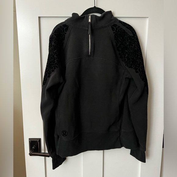 Lululemon floral flock pullover, size 10 - Picture 4 of 6